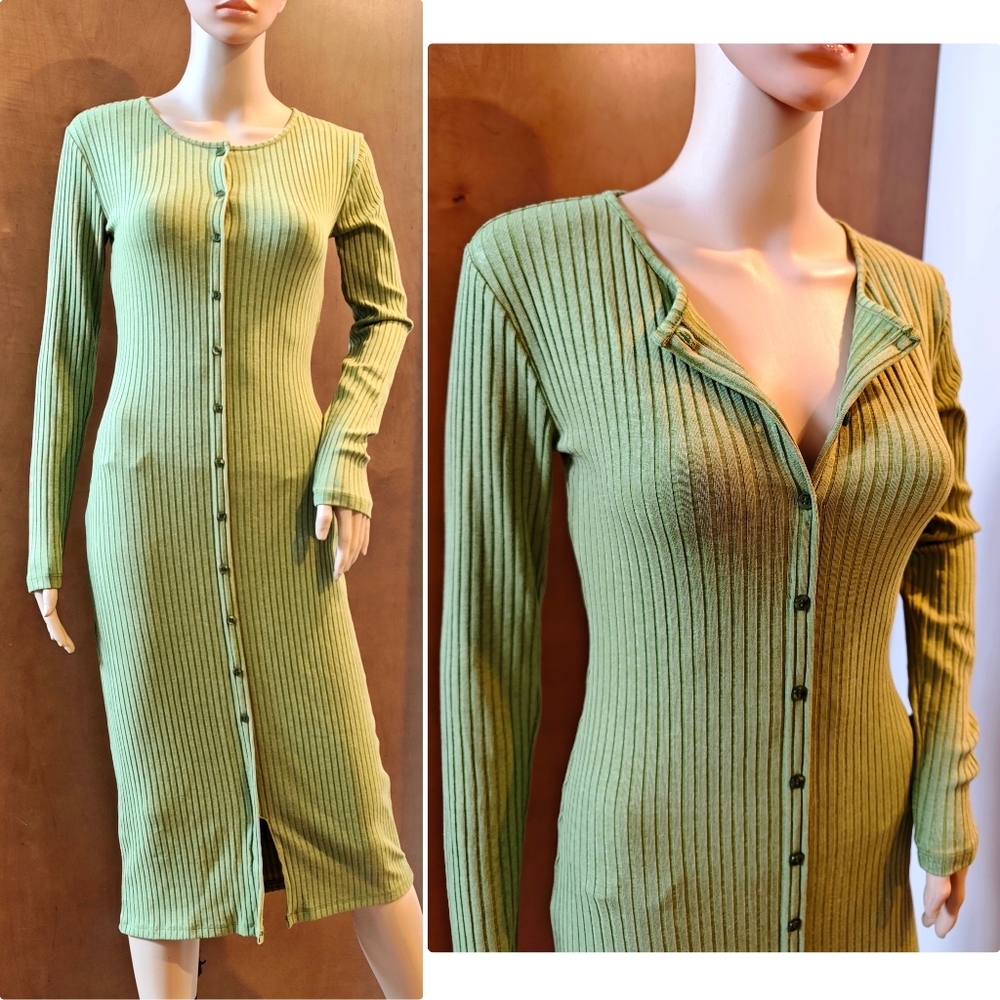 NWT ZARA RIBBED DRESS WITH BUTTONS